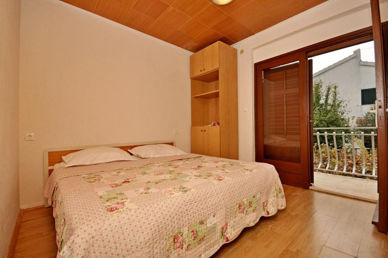 Apartment Jakov Donji Okrug  Esterno foto